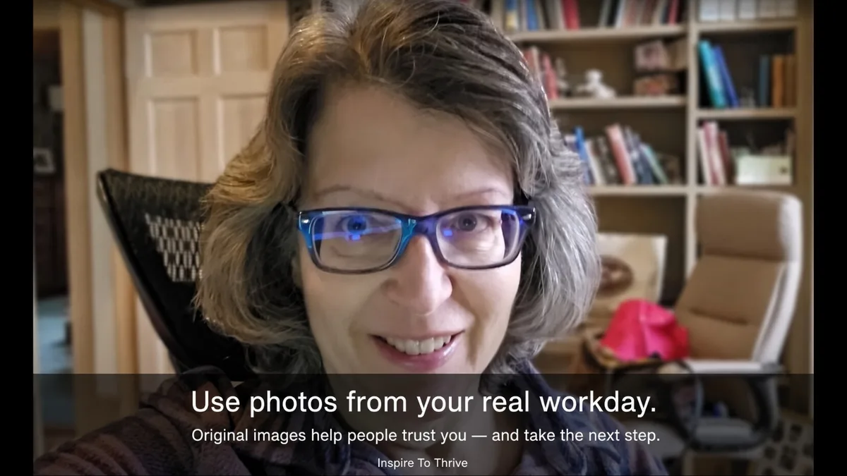 Lisa of Inspire To Thrive in her home office, with text saying to use photos from your real workday.